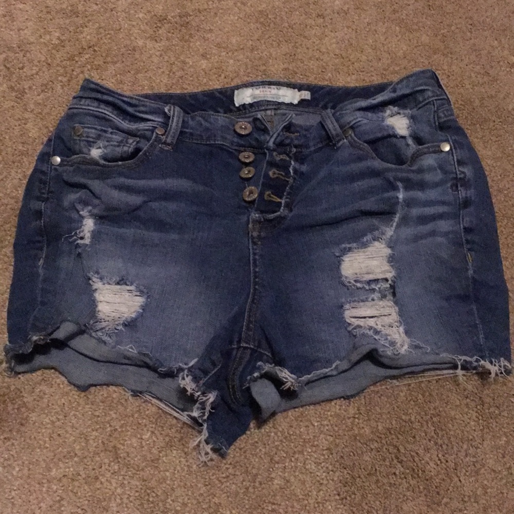 🛍5/$20🛍Torrid Distressed Jean Shorts Size 12